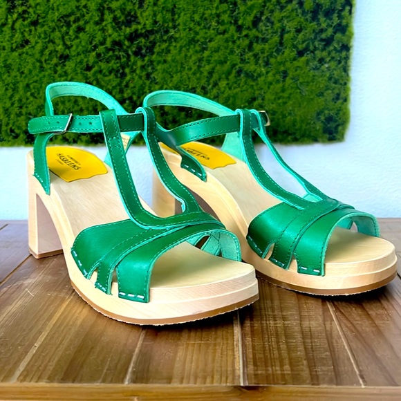 Kelly green Hasbeens - Picture 1 of 2
